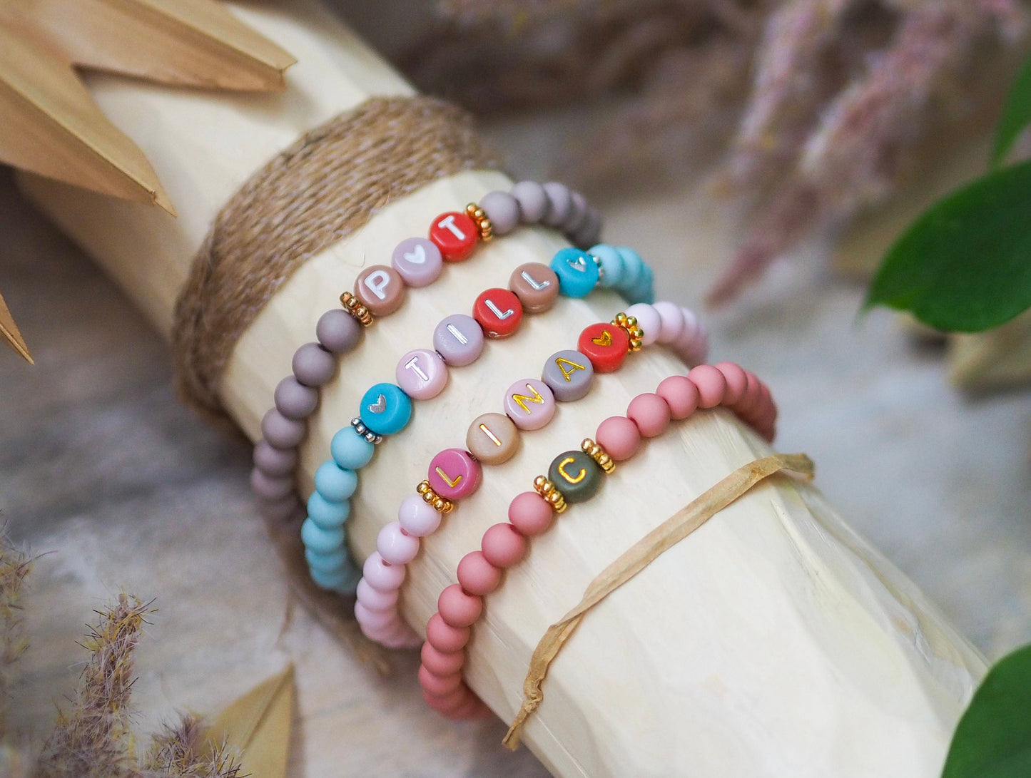 Perlenarmband Acrylperlen personalisiert mit Namen