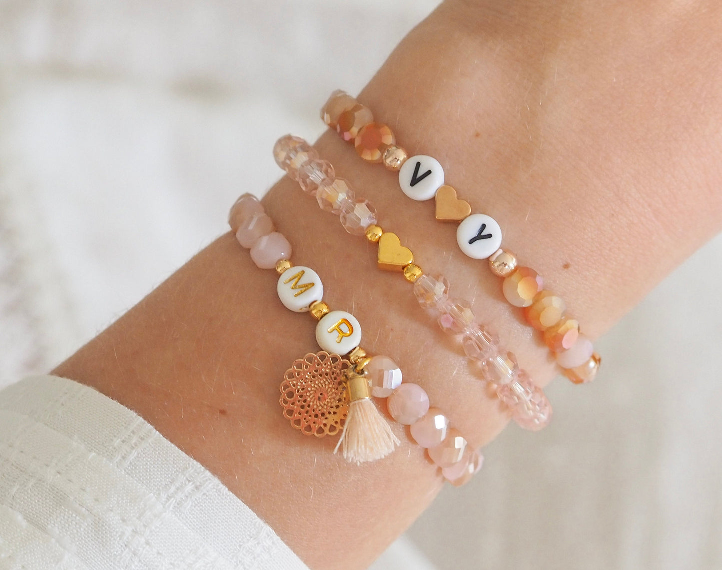 Perlenarmband Glasfacettperlen personalisiert mit Initialen