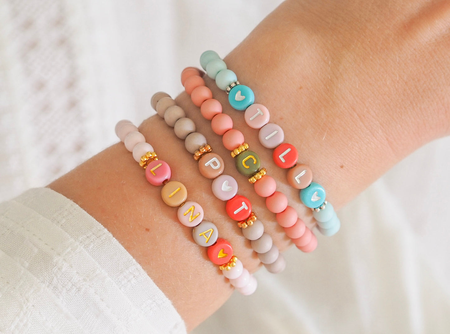 Perlenarmband Acrylperlen personalisiert mit Namen