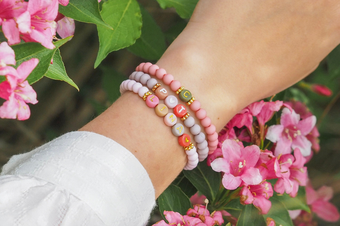 Perlenarmband Acrylperlen personalisiert mit Namen