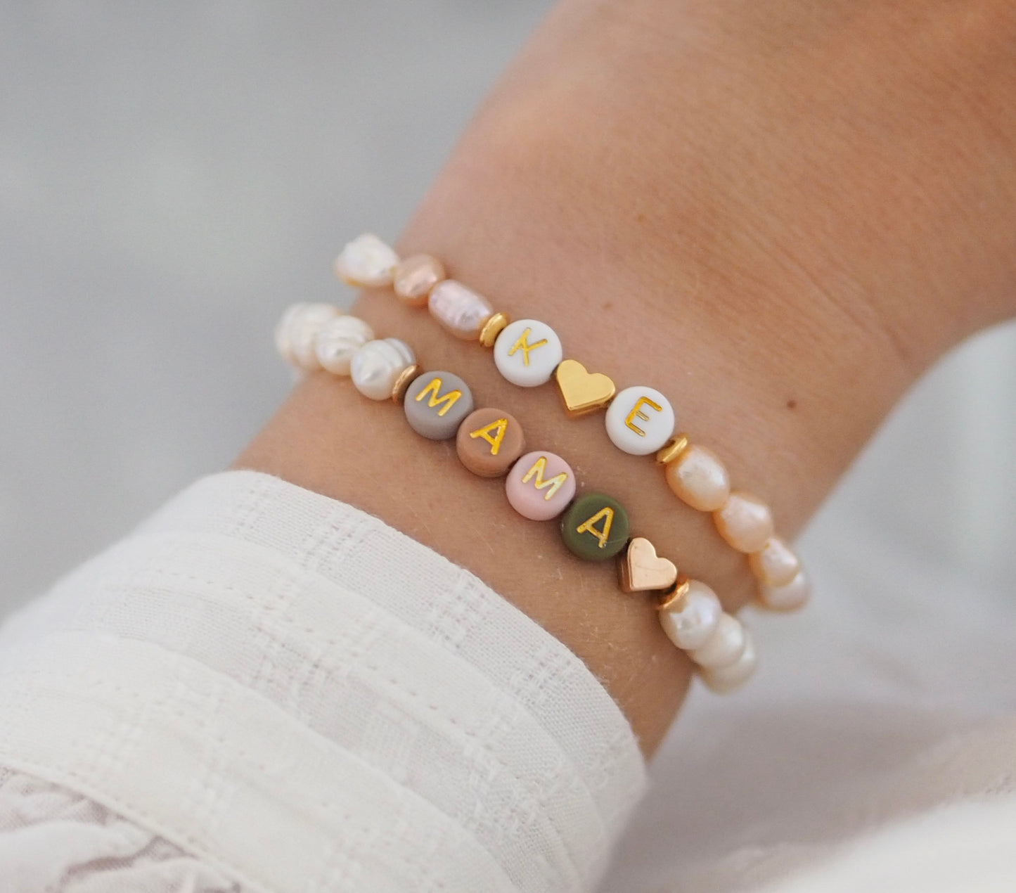 Perlenarmband Muschelperlen personalisiert mit Initialen