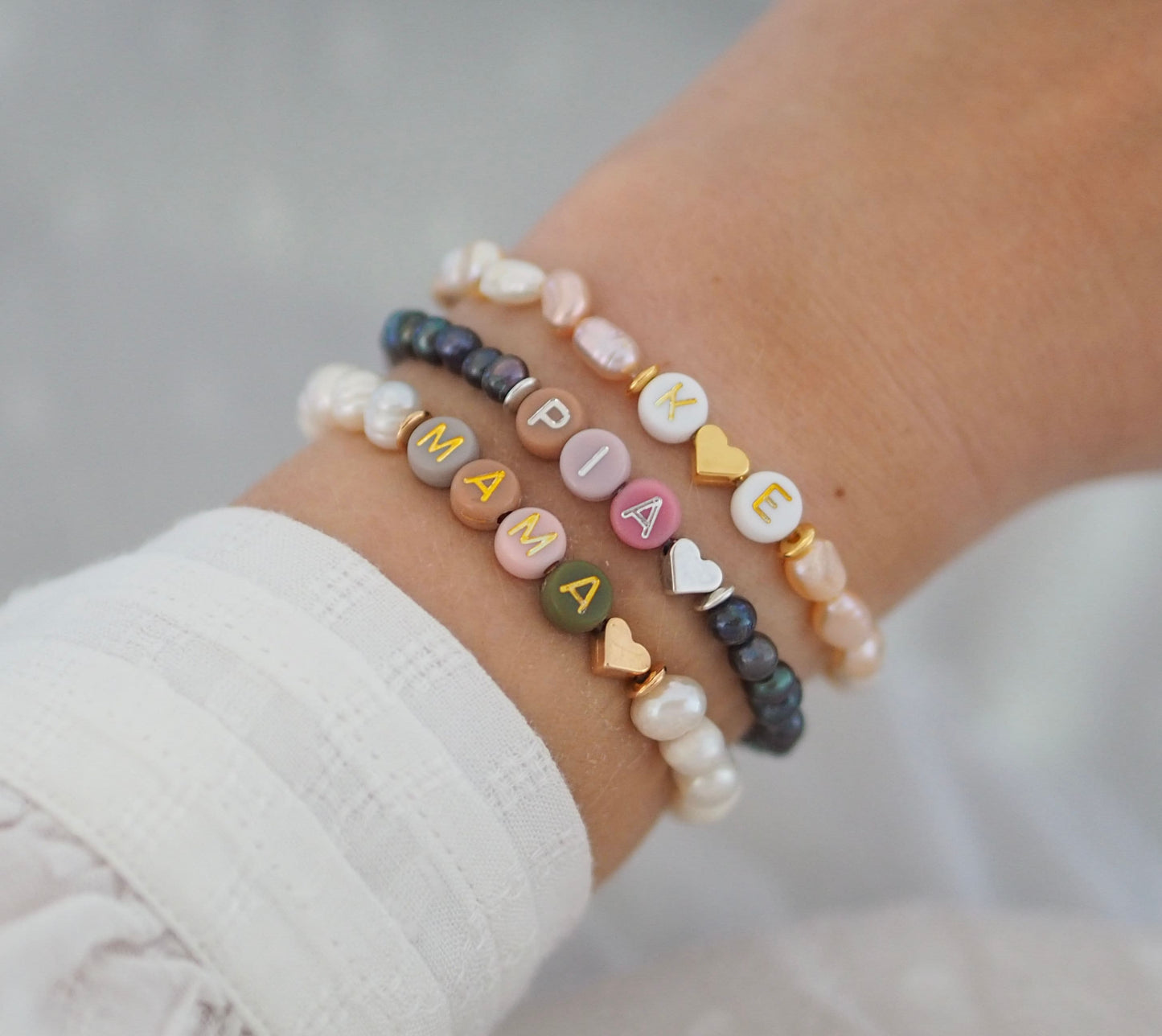 Perlenarmband Muschelperlen personalisiert mit Initialen