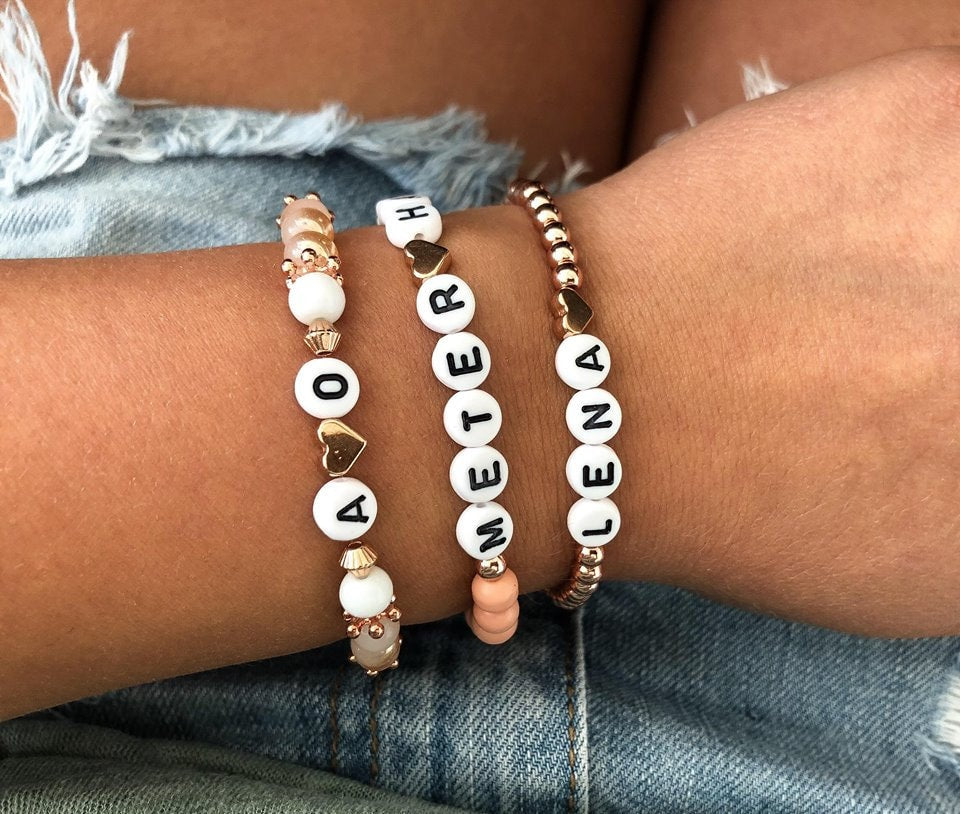 Perlenarmband Glasperlen oder Hematit-Perlen personalisiert mit Initialen