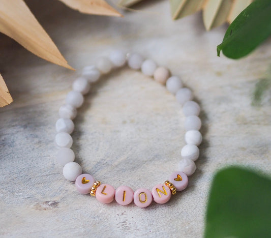 Perlenarmband Natursteinperlen personalisiert mit Initialen