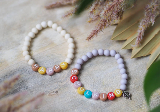 Kinderarmband Acrylperlen personalisiert mit Namen