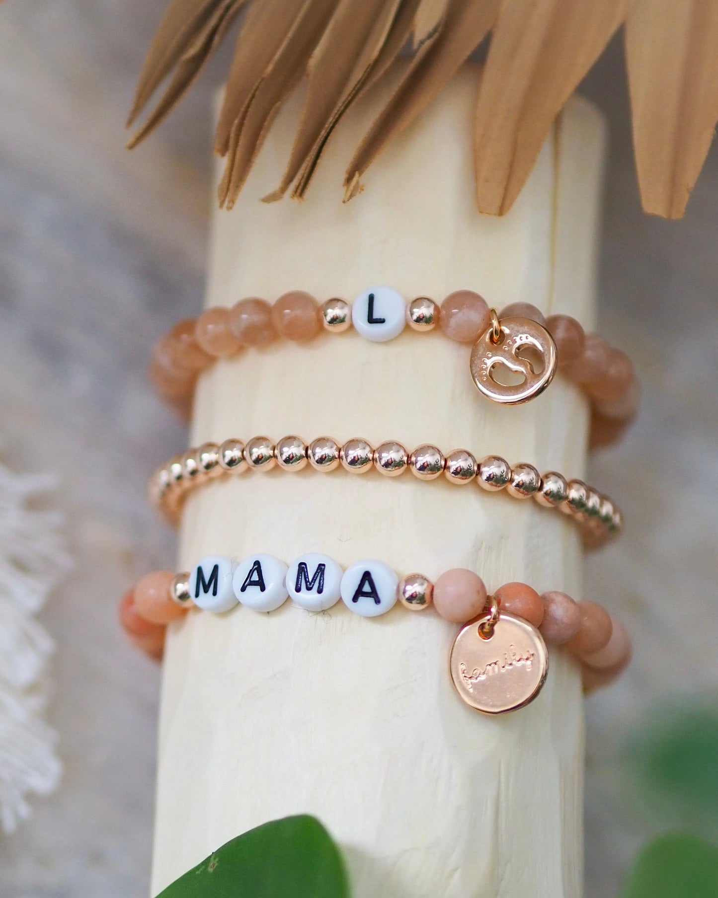 Perlenarmband Natursteinperlen personalisiert mit Initialen