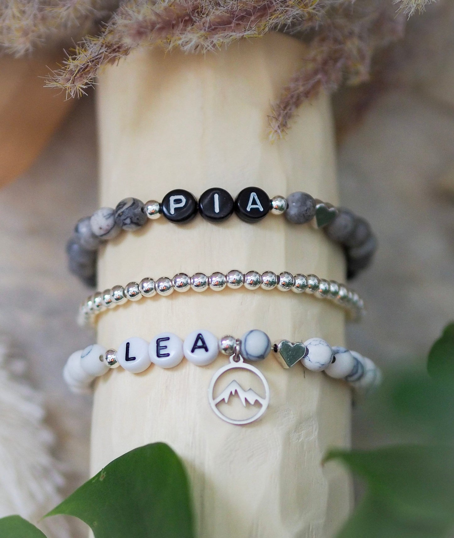 Perlenarmband Natursteinperlen personalisiert mit Initialen