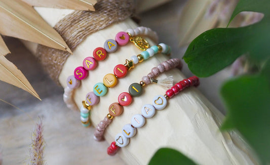 Perlenarmband Rocailles Glasperlen personalisiert mit Initialen bunt/gold