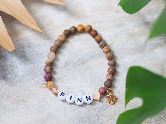 Perlenarmband Natursteinperlen personalisiert mit Initialen