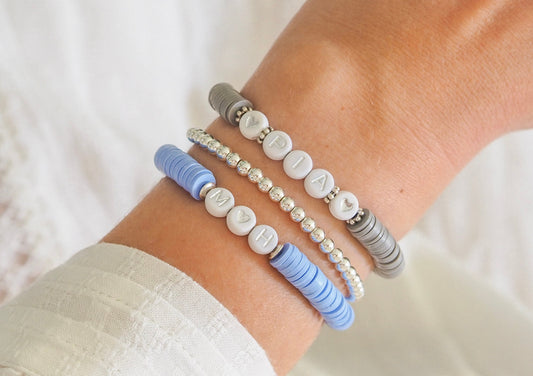 Perlenarmband Heishi Perlen personalisiert mit Initialen