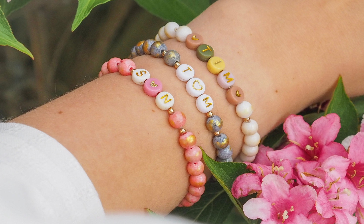 Perlenarmband Natursteinperlen personalisiert mit Initialen