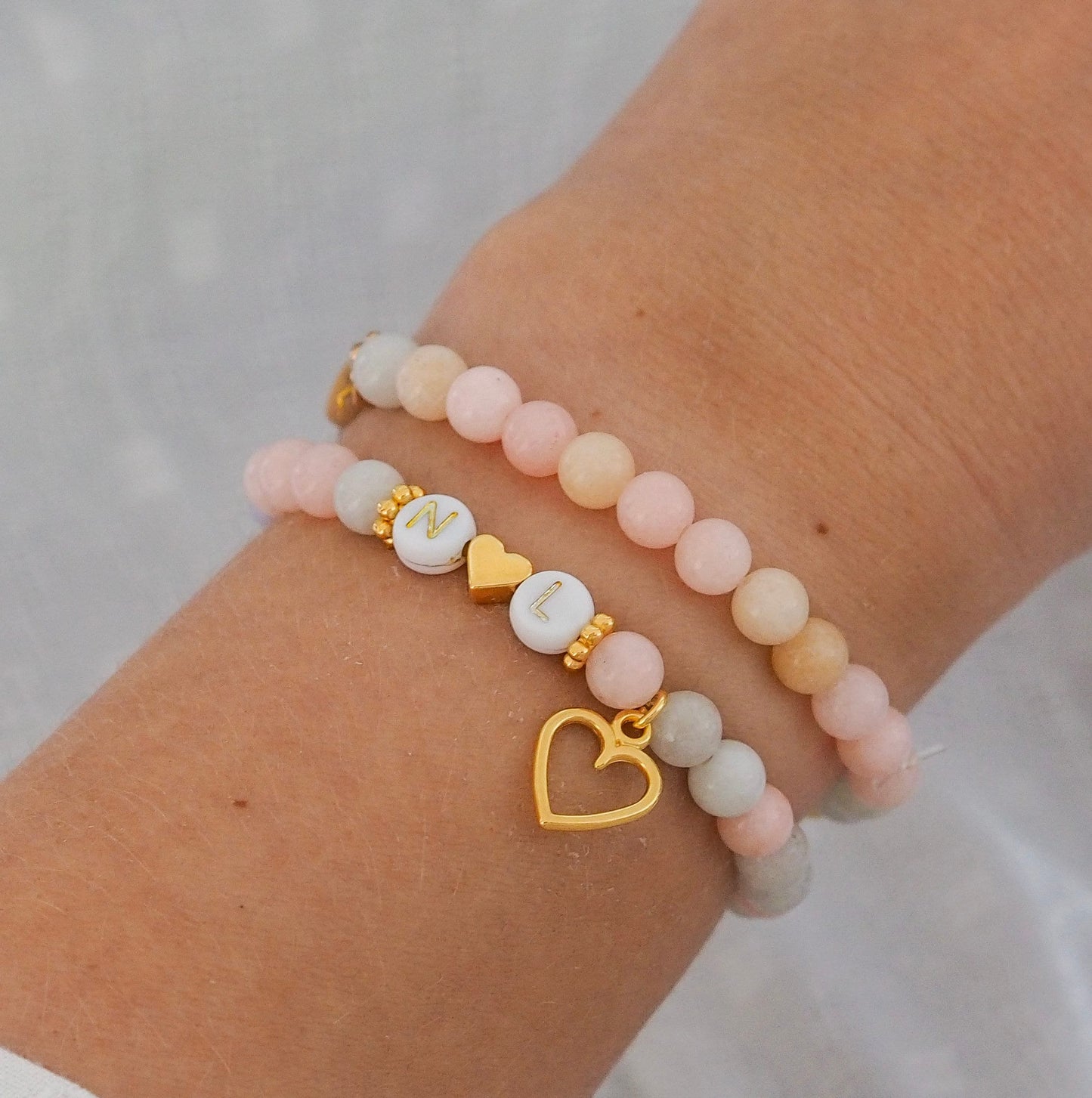 Perlenarmband Natursteinperlen personalisiert mit Initialen