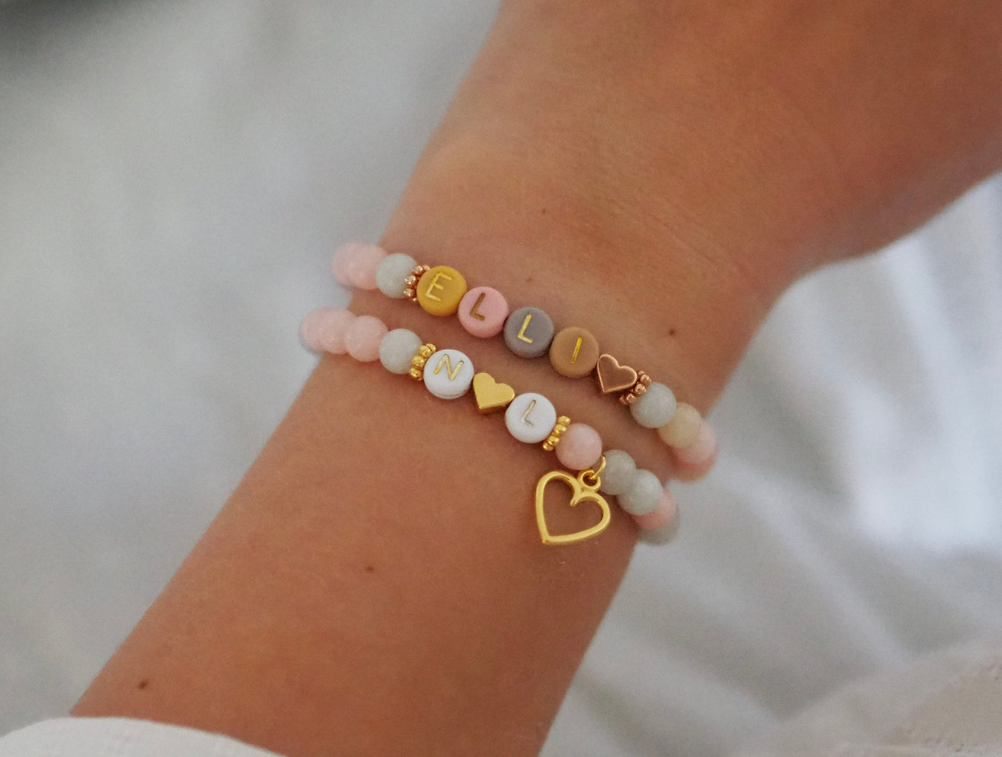 Perlenarmband Natursteinperlen personalisiert mit Initialen